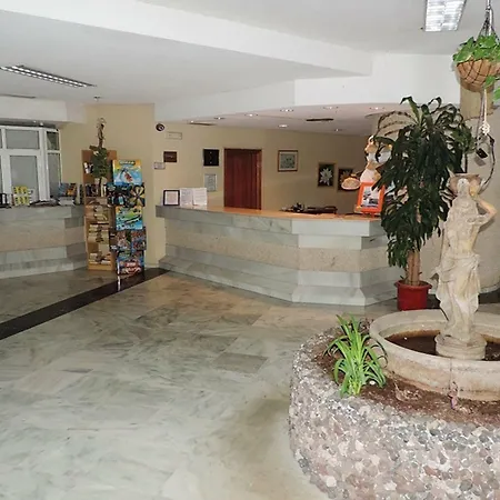 Park Apartment *